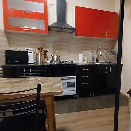 Full House Appartement Tbilisi Buitenkant foto