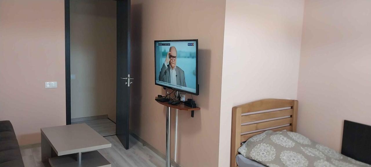 Full House Appartement Tbilisi Buitenkant foto