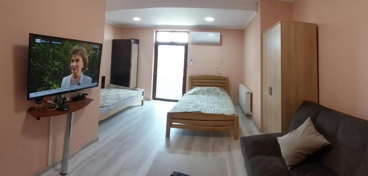 Full House Appartement Tbilisi Buitenkant foto