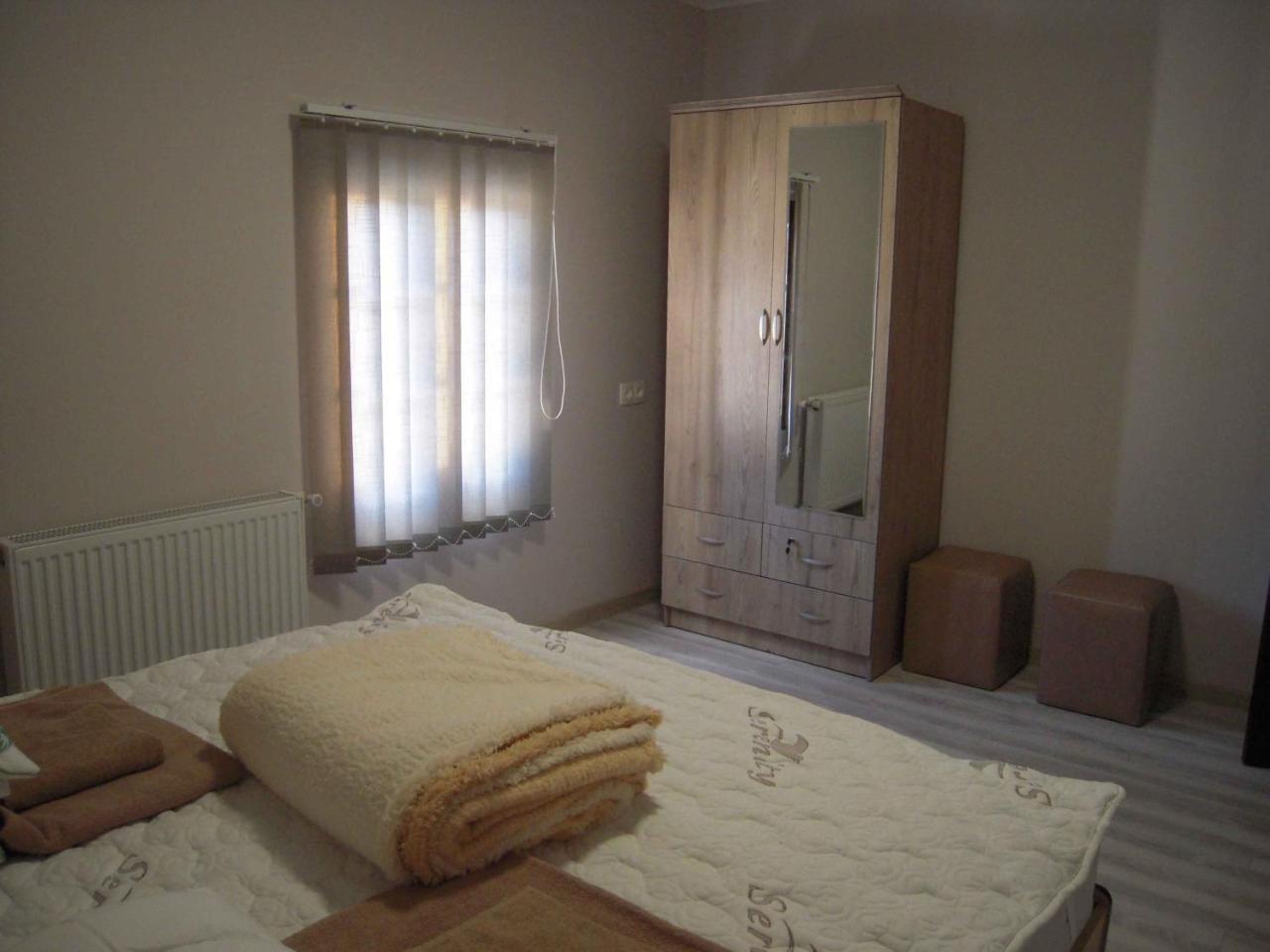 Full House Appartement Tbilisi Buitenkant foto